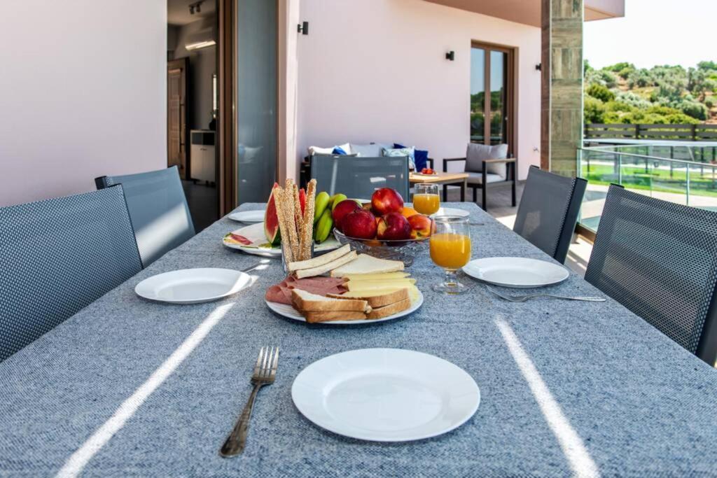 העיירה רתימנו Villa Anthi, A Modern Villa With Salted Water Pool,Hot Tub & Bbq! מראה חיצוני תמונה